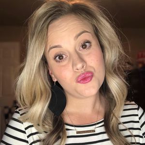 Meet your Posher, Allyson